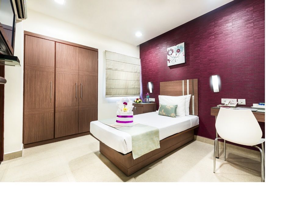 The Lotus Apartment Hotel, Venkatraman Street Chennai Dış mekan fotoğraf