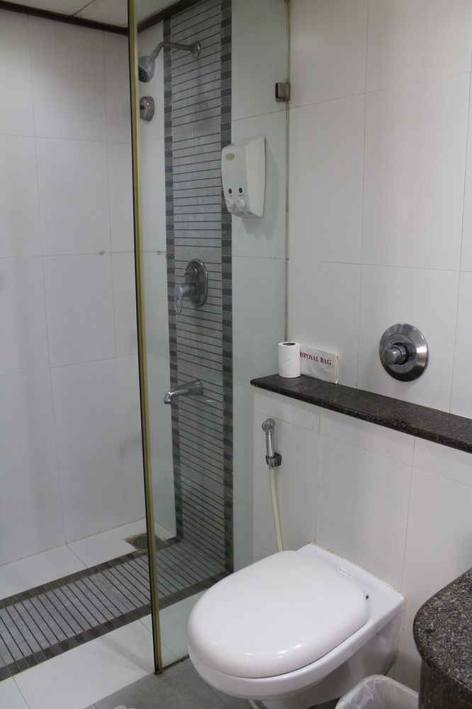 The Lotus Apartment Hotel, Venkatraman Street Chennai Dış mekan fotoğraf